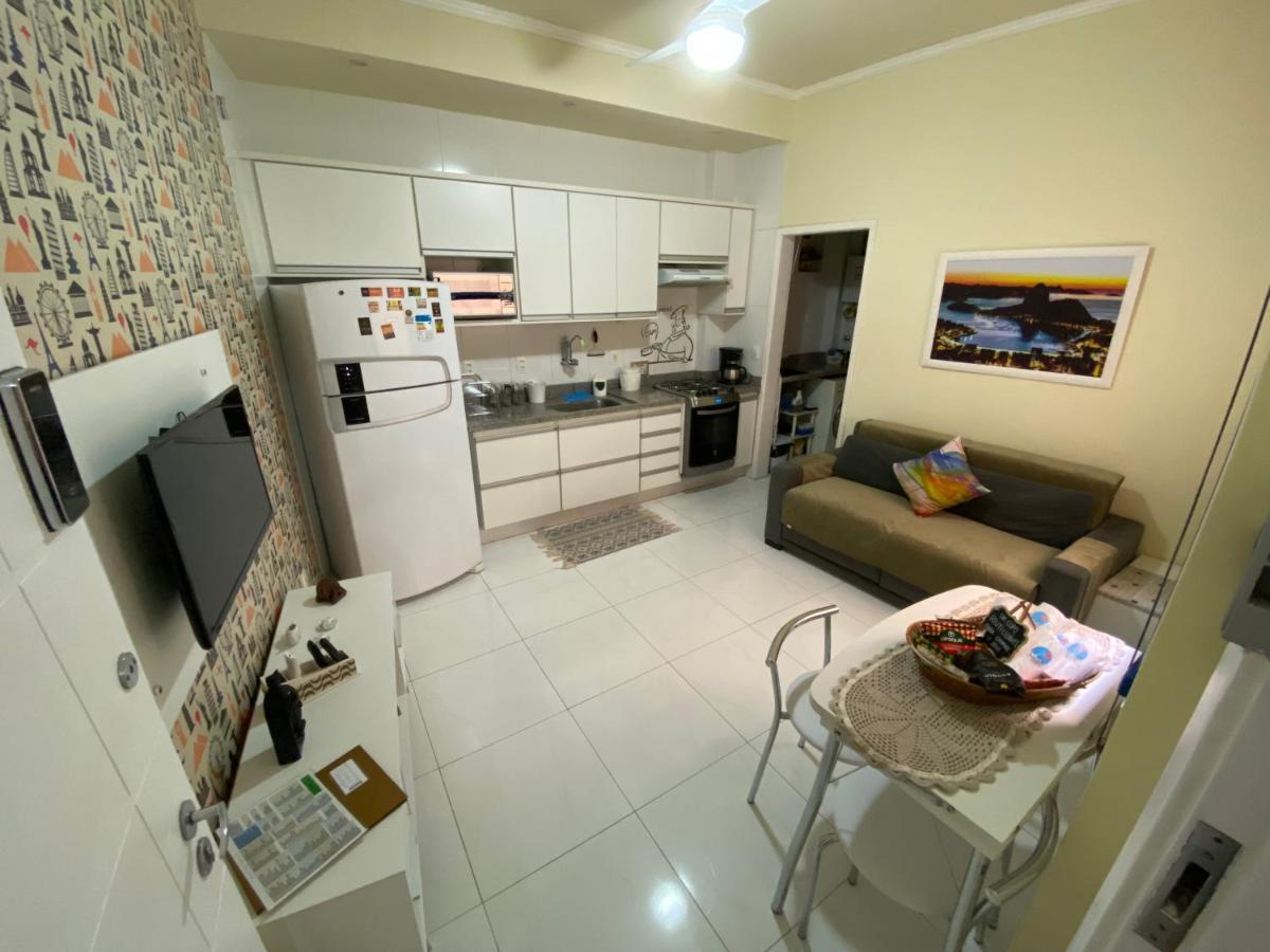 Copa Beach Home - Copacabana Posto 4 Quadra Da Praia Рио де Жанейро Екстериор снимка